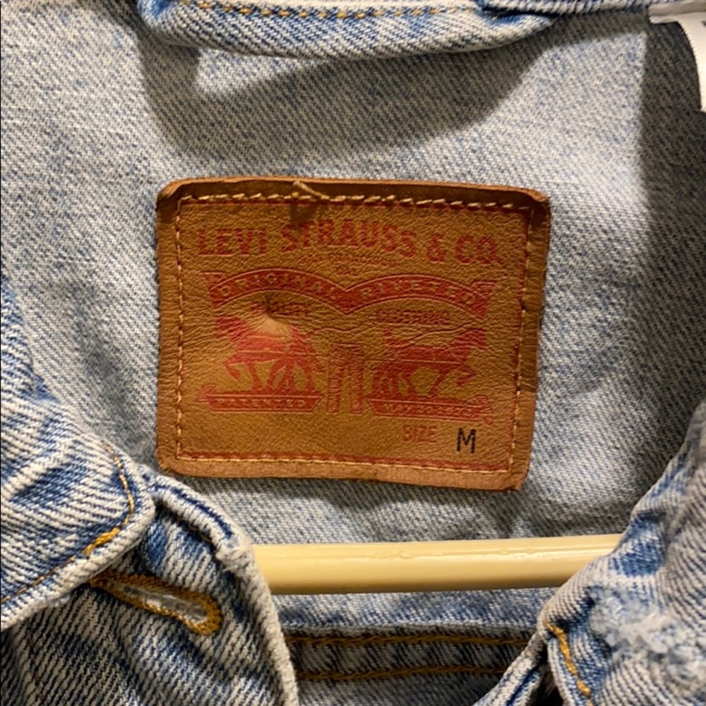 Levi’s Trucker Jacket Size Medium - Medium Wash - image 3